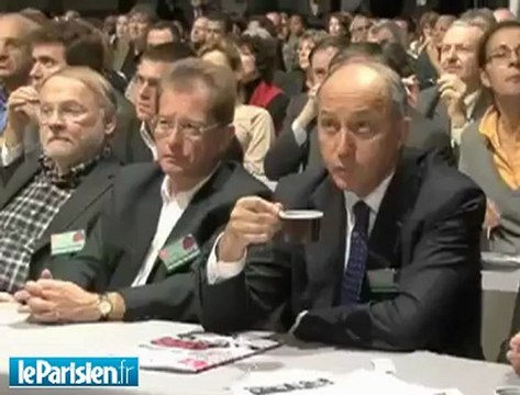 Delanoë: que les socialistes se donnent des coups de pied aux fesses