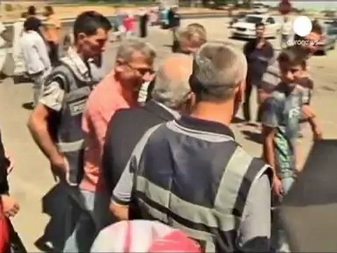 Siria: nuovi bombardamenti a Damasco ed Aleppo, via gli...