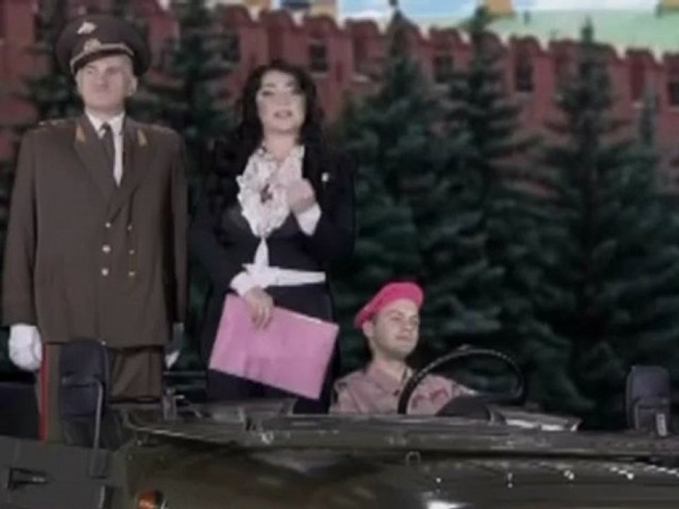 Первый официальный гей-парад под руководством Л...