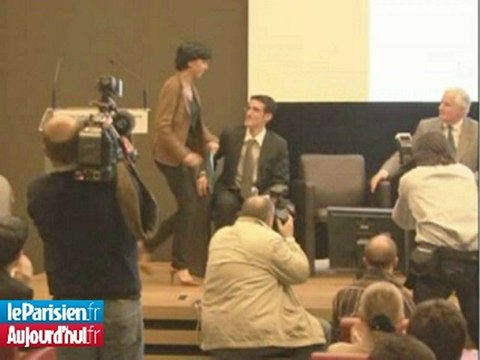 Soirée avec les jeunes UMP : Dati hausse le ton