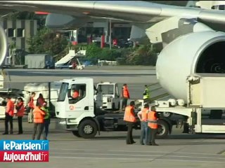 A380 : le premier vol commercial a atterri à Paris
