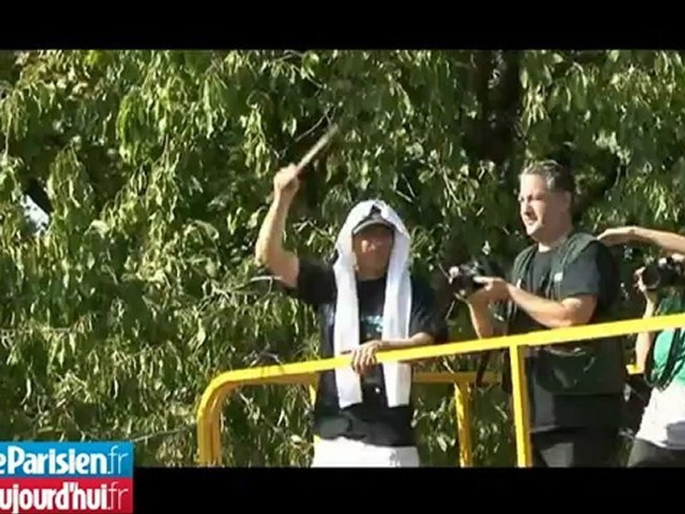 Nus dans les vignes contre le réchauffement climatique