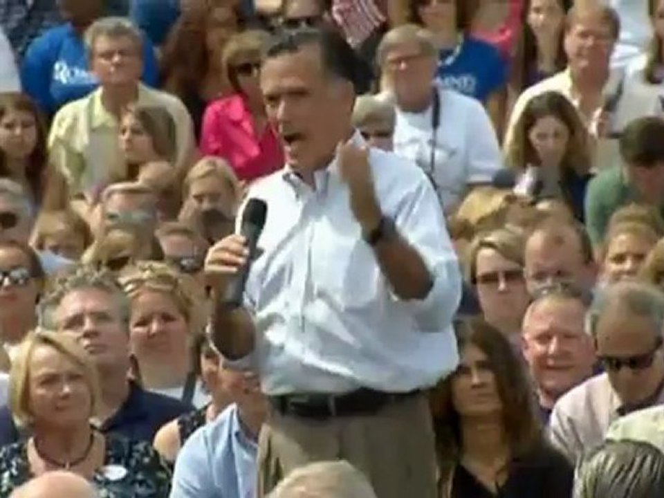 Obama calls on Romney to release more tax returns