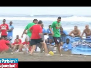 Hoarau entretient le mystère sur son avenir au PSG