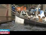 Le difficile sauvetage de la péniche naufragée