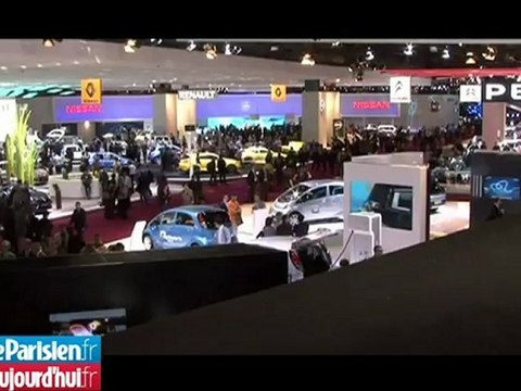 Mondial de l'Auto : Dezir vs Zoe, le match des extrêmes chez Renault