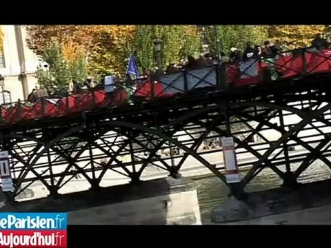 31 tentes sur le Pont des Arts pour dénoncer le mal-logement