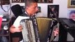 A 16 ans, Jimmy Friant va se mesurer aux meilleurs joueurs mondiaux lors des championnats d'accordéon