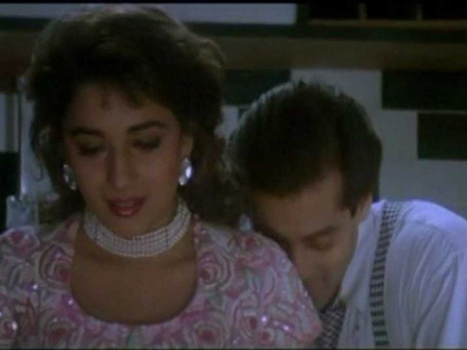 Salman Khan & Madhuri Dixit - Madilo Medhile - Premalayam