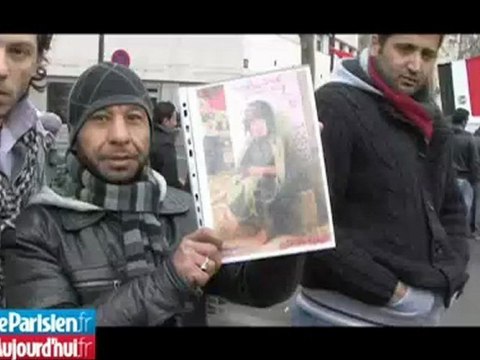 Des Libyens de Paris entre joie et inquiètude