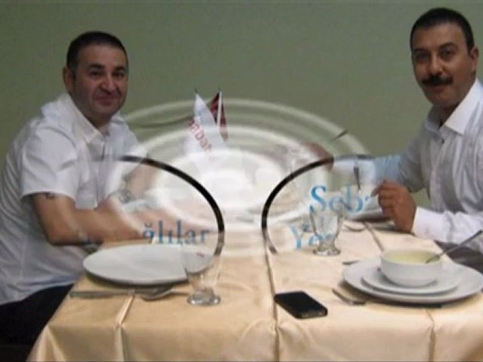 Şafak Sezer / www.agababadoner.com