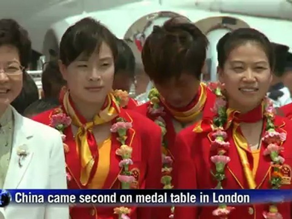 Chinese Olympic medallists visit Hong Kong