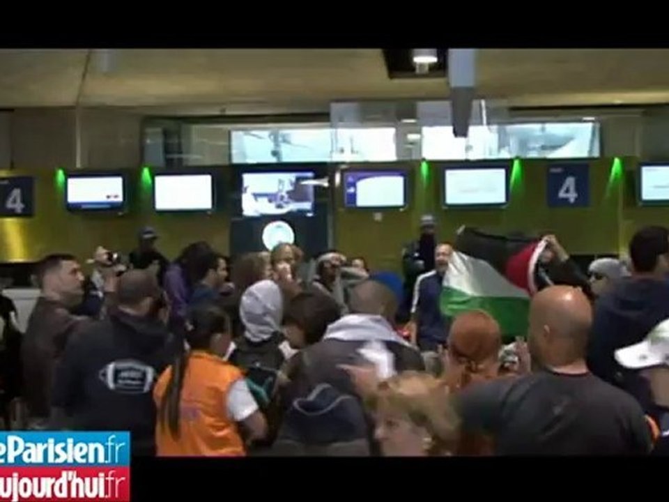 Des pro-Palestiniens empêchés d'embarquer à Roissy