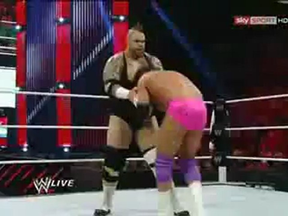 Damien Sandow vs Brodus Clay WWE Raw 8_20_12