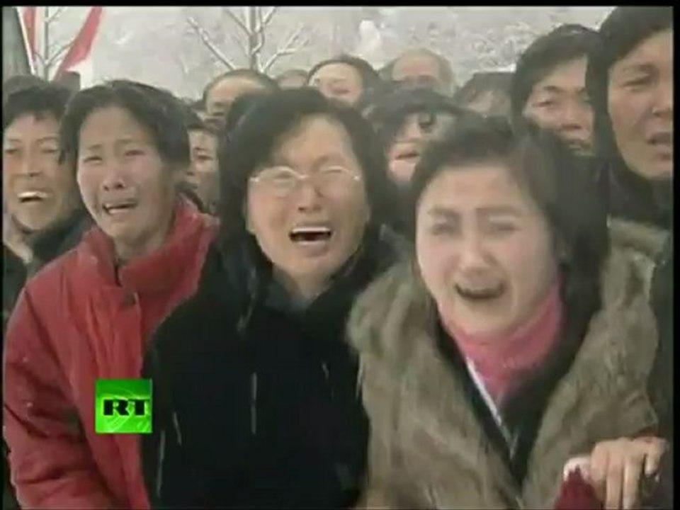 Kim Jong-il funeral: Hysteria as cortege moves through Pyongyang snow