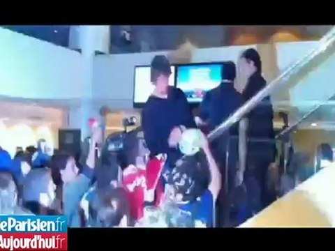 Rugby : les Bleus accueillis en vainqueurs par les supporteurs