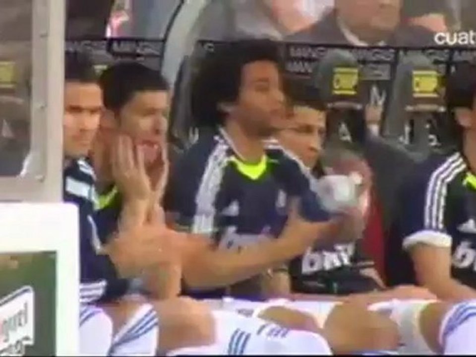 Funny; Marcelo needs Ronaldo to open a bottle