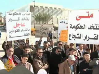 Libyans try to reclaim lost property