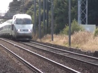 TGV en prise de vitesse
