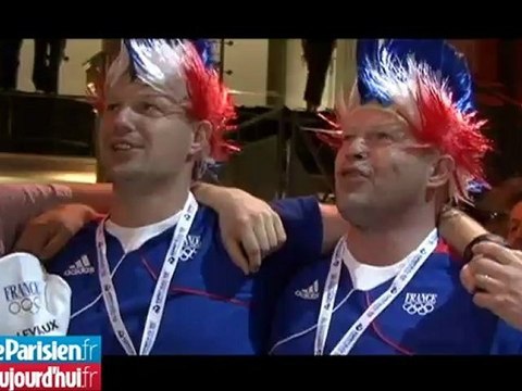 JO : le relais en or, le Club France en liesse