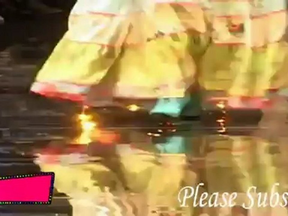 Hot Deepti Gujral in Authentic Indian Avatar