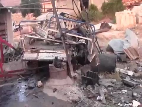 Syria فري برس حماه المحتلة آثار القصف المروحي على قرية الحواش 21-8-2012