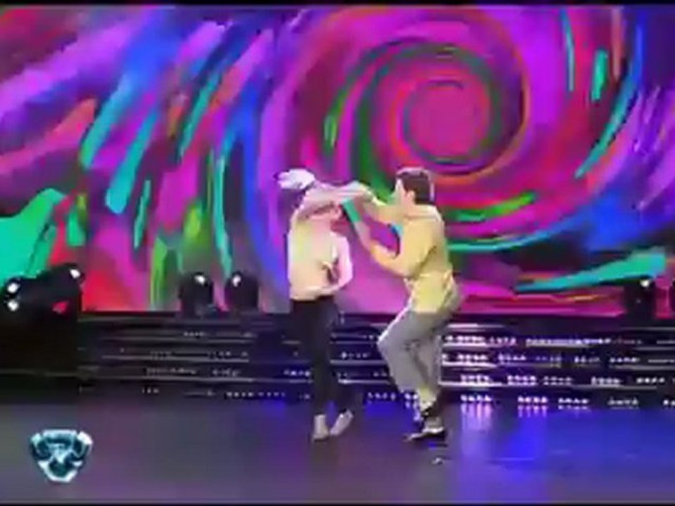 TeleFama.com.ar El cuarteto de Beto César en Bailando 2012