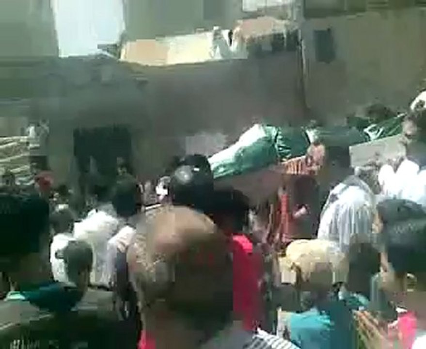 Syria فري برس  حماه المحتلة  تشييع الشهيد معسف الشربعي حي الشيخ محمد الحامد  21-8-2012