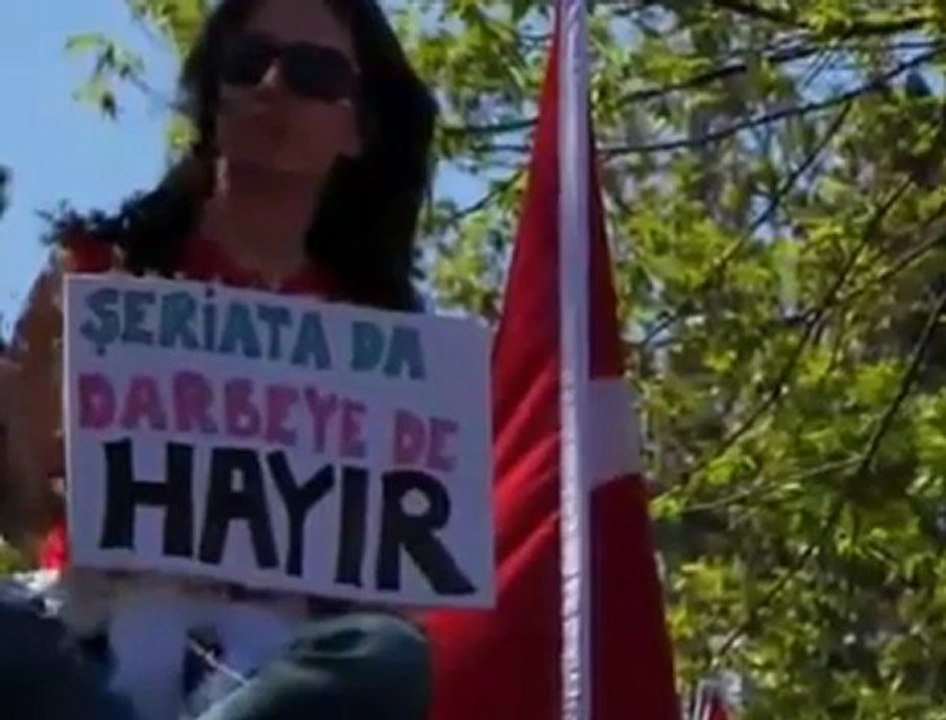 Atatürkten İslamiyete Hakaret Gökten İndiği Sanılan Kitaplar !!!