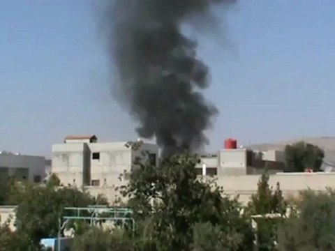 Syria فري برس لريف دمشق داريا الدخان المتصاعد جراء القصف على المدينة 22.8-2012 ج1