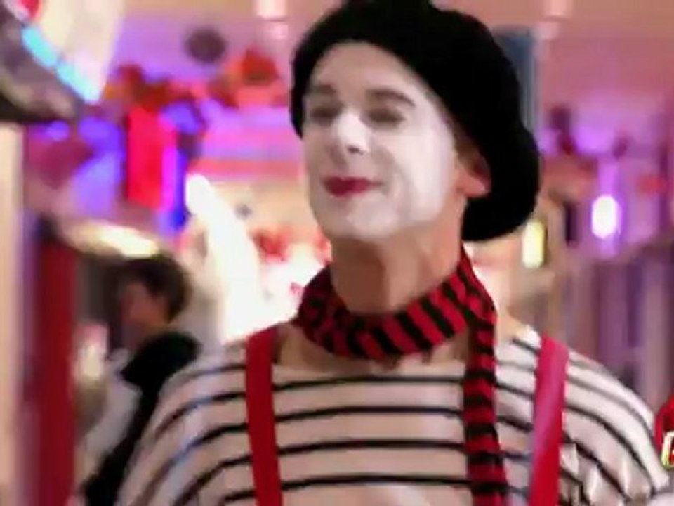 Mime Frappe la Vraie Vitre