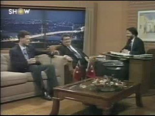 TURGUT ÖZAL ( RÜSTEM BATUM SHOW )