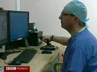 Un medico en el Reino Unido utiliza un Robot para atender a los pacientes