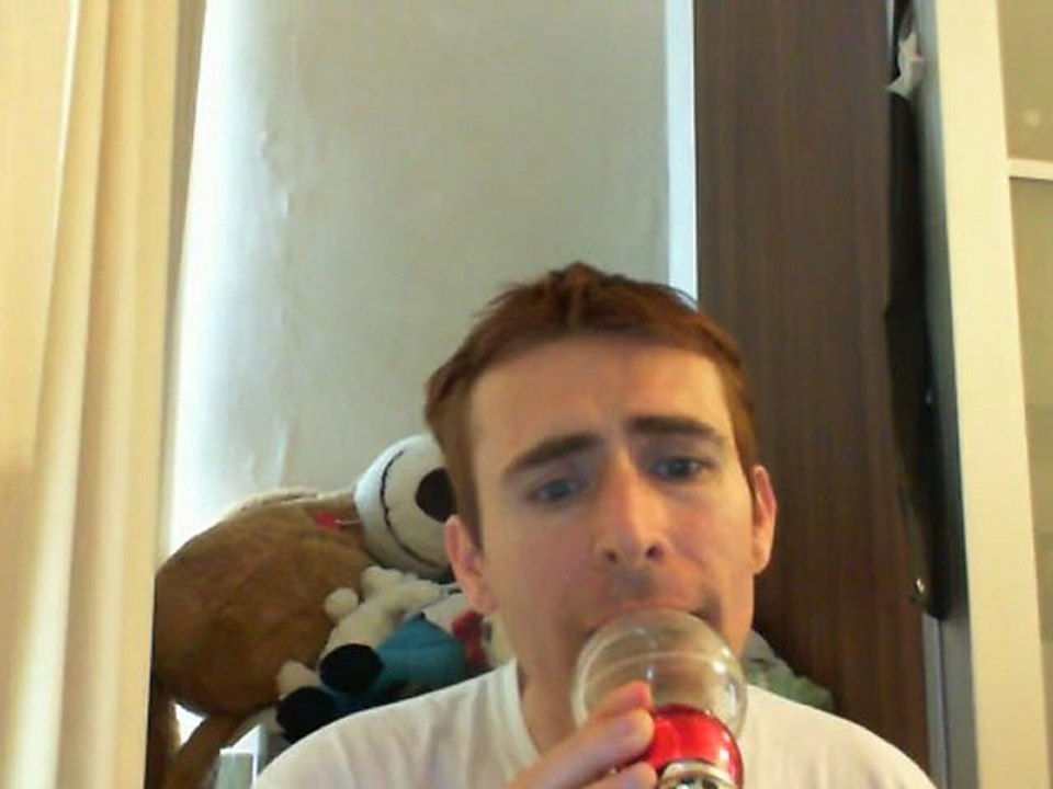 Wiwi égratigne "les gens sont fous les temps sont flous" de Jacques Dutronc