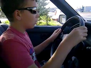 yo en voiture - parking decathlon