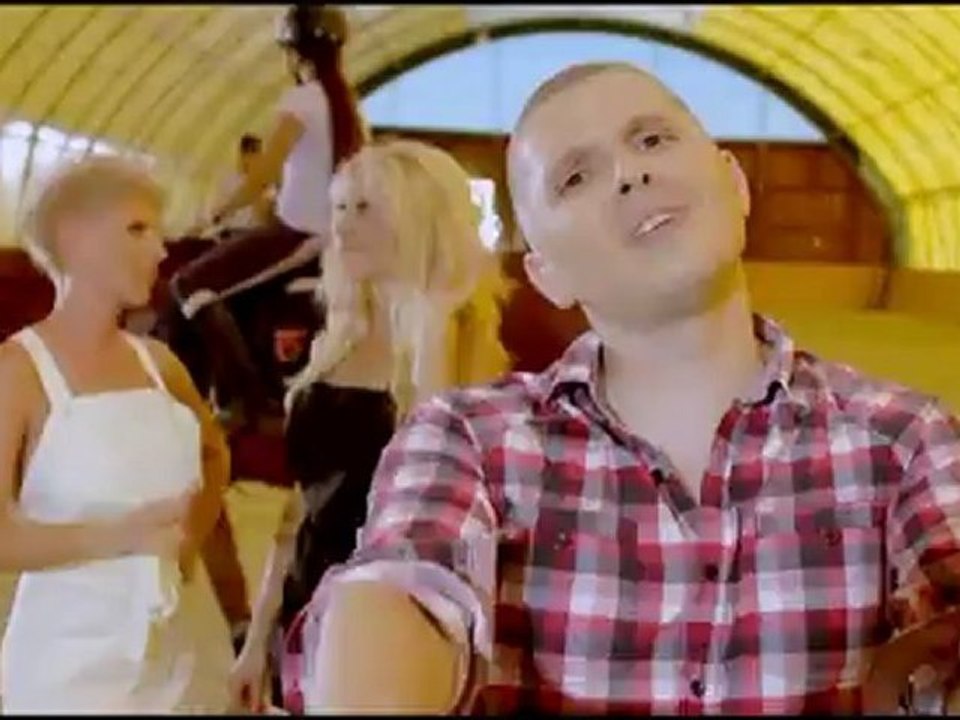 Djina Stoeva, İvena i Tenio Gogov - Trima v Kombina (DVDRip) [www.gocmenkolik.com]