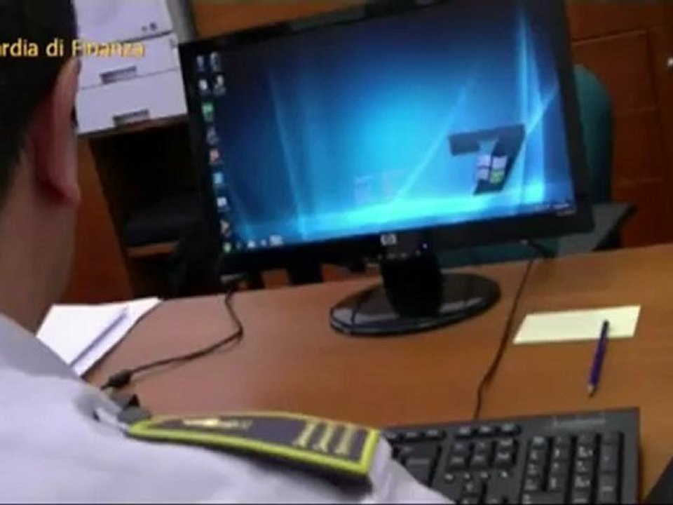 Guardia di Finanza - Giochi e scommesse, maxi-blitz della Finanza (22.08.12)