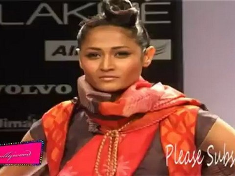 Hot and Sexy Models Display Trendy Indian Fashion