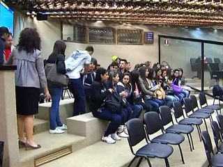 TG 22.08.12 "Cari" politici alla Regione Puglia