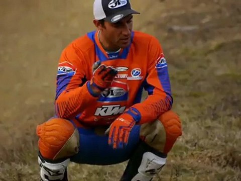 MOTOCROSS - Le virage avec ornière par Sébastien TORTELLI - TOBESPORT