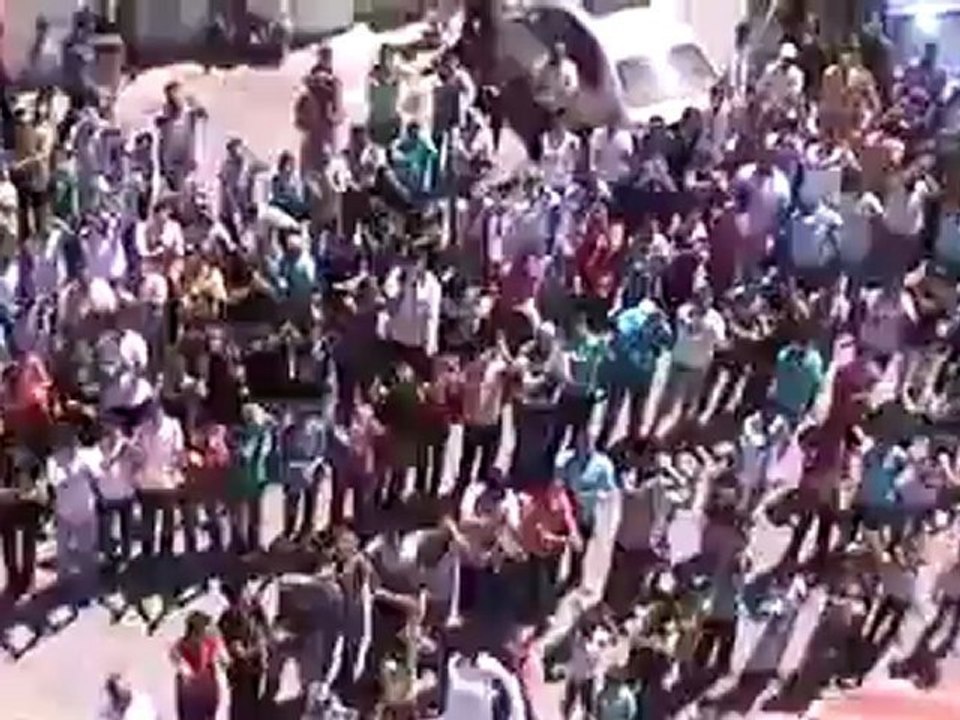 Syria فري برس  حمص حي الوعر الجامع العمري  جمعة لا تحزني يا درعا إن الله معنا جايينك راائعة 24 8 2012  ج1 2