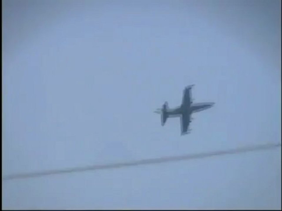 Syria فري برس  مارع  حلب  تحليق الطيران الحربي في سماء المدينة 24_8_2012