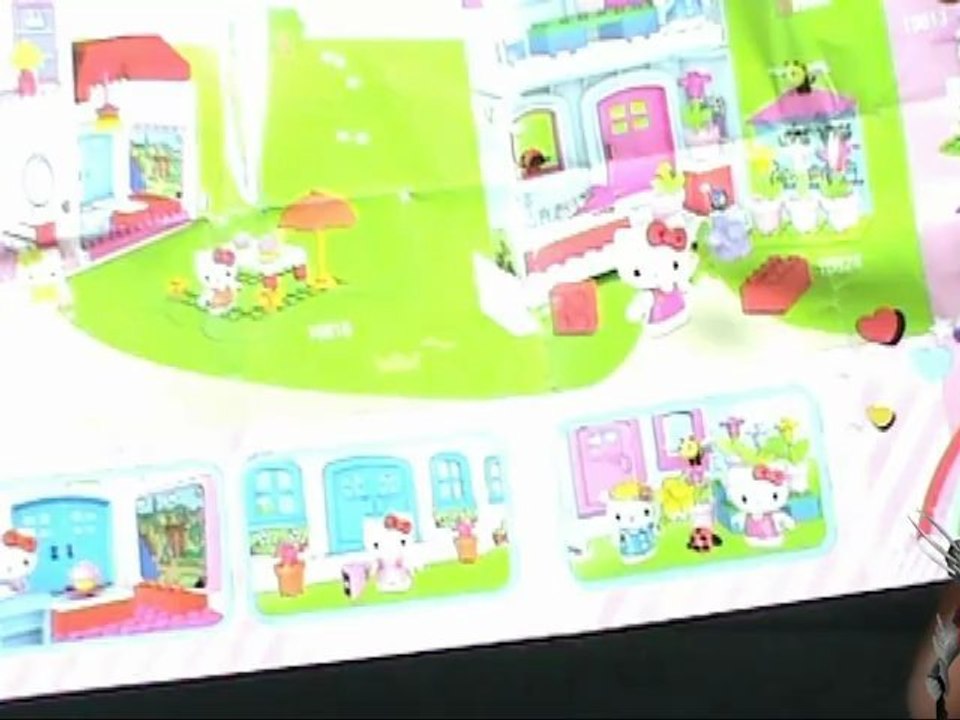Collectible Spot - Mega Bloks Hello Kitty Figures