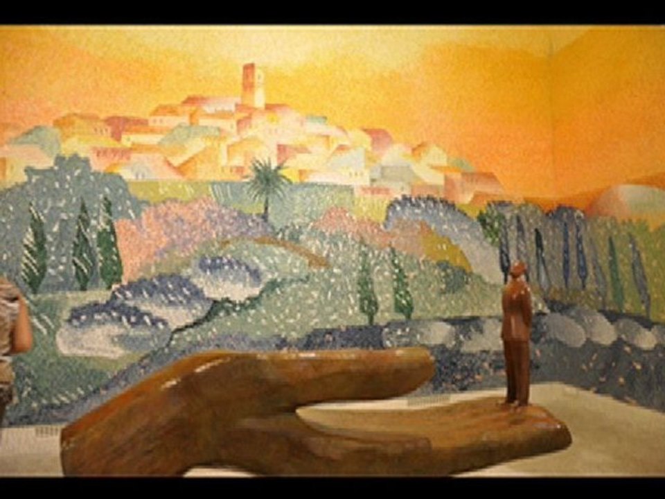 Saint-Paul de Vence, la Chapelle des pénitents blancs décorée par FOLON