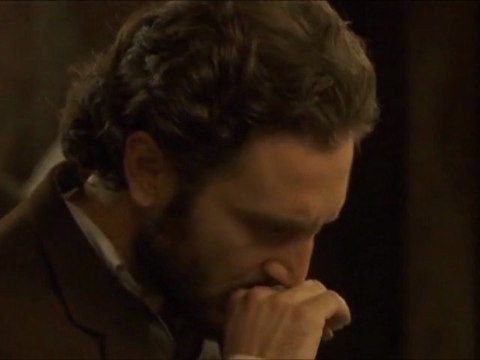 Cada uno tiene derecho a vivir su dolor como sabe y como puede y esta es mi manera... no le hago daño a nadie ESDPV