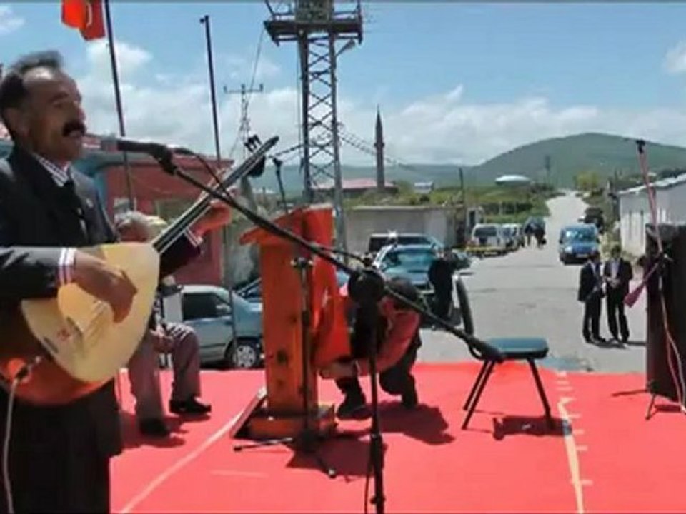 Uluslararası Aşıklar Şöleni (Aşık Şenlik Beldesi) - Aşık Ömer Duman