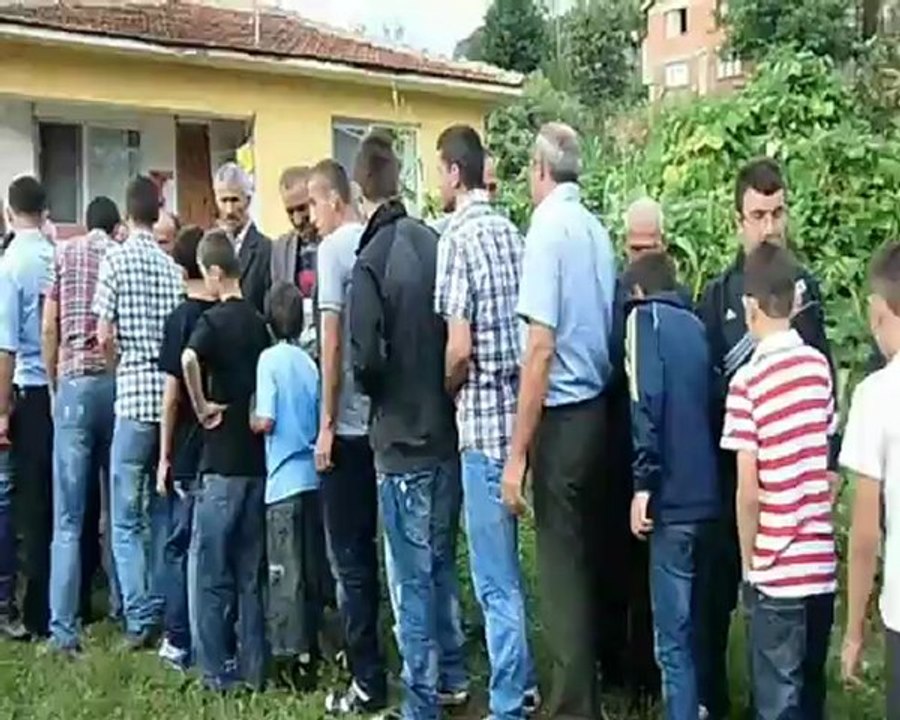 KÖYLÜLERİN BAYRAM SEVİNCİ