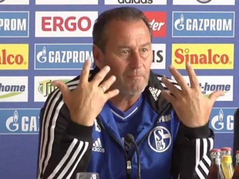 Huub Stevens lässt Torwart-Frage offen