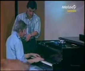 serge Gainsbourg 85 au piano