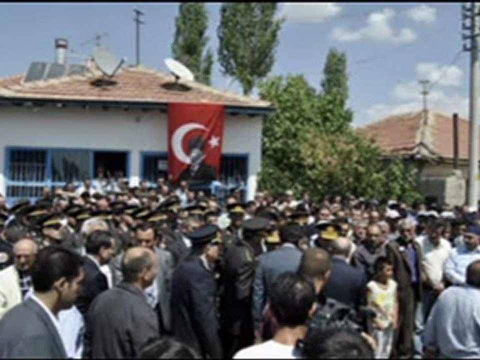 Abdurrahman Önül - Ucun Kuslar & Şehit  Aziz Orman Anısı'na